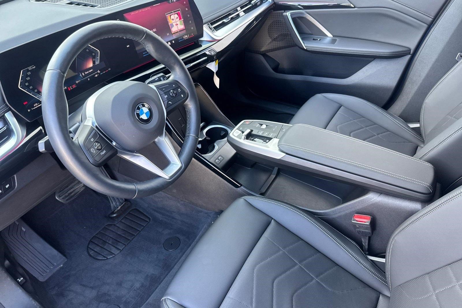 Used 2025 BMW X1 xDrive28i w/ Convenience Package image 4