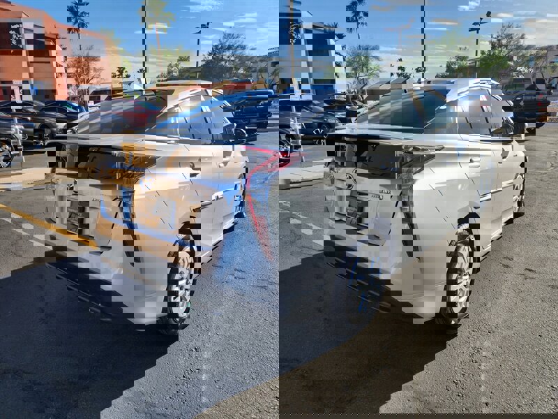 Used 2017 Toyota Prius Two FWD image 3