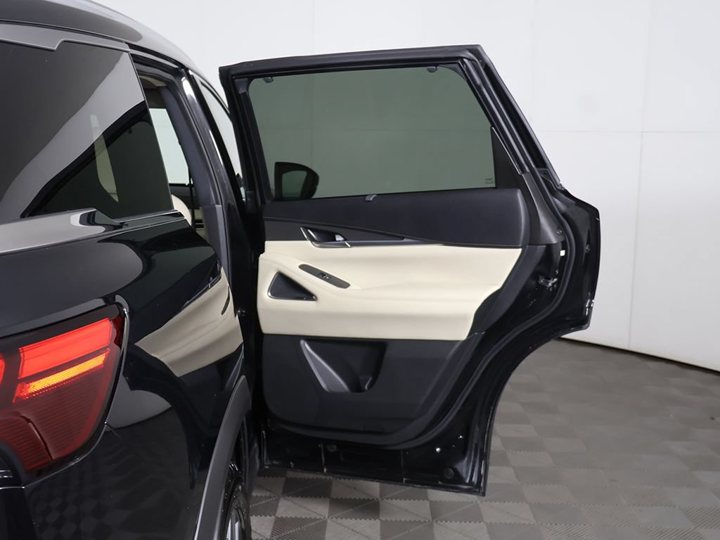 Used 2023 INFINITI QX60 Luxe w/ Performance Audio Package AWD/4WD image 27