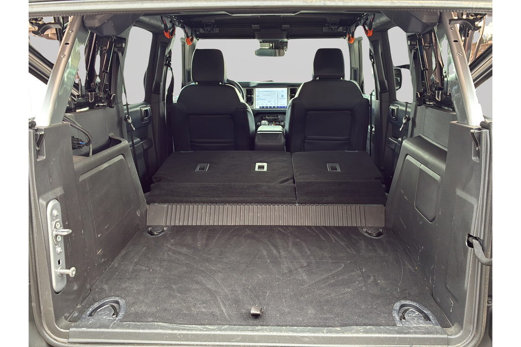Used 2024 Ford Bronco Outer Banks AWD/4WD image 9