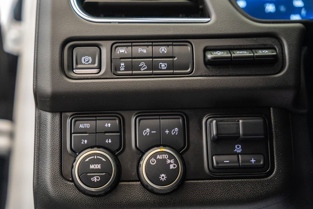 Used 2024 Chevrolet Suburban High Country AWD/4WD image 50