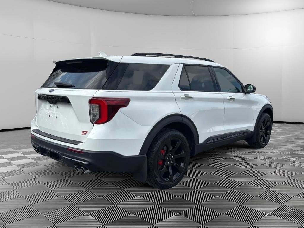 Used 2023 Ford Explorer ST w/ Equipment Group 401A image 4