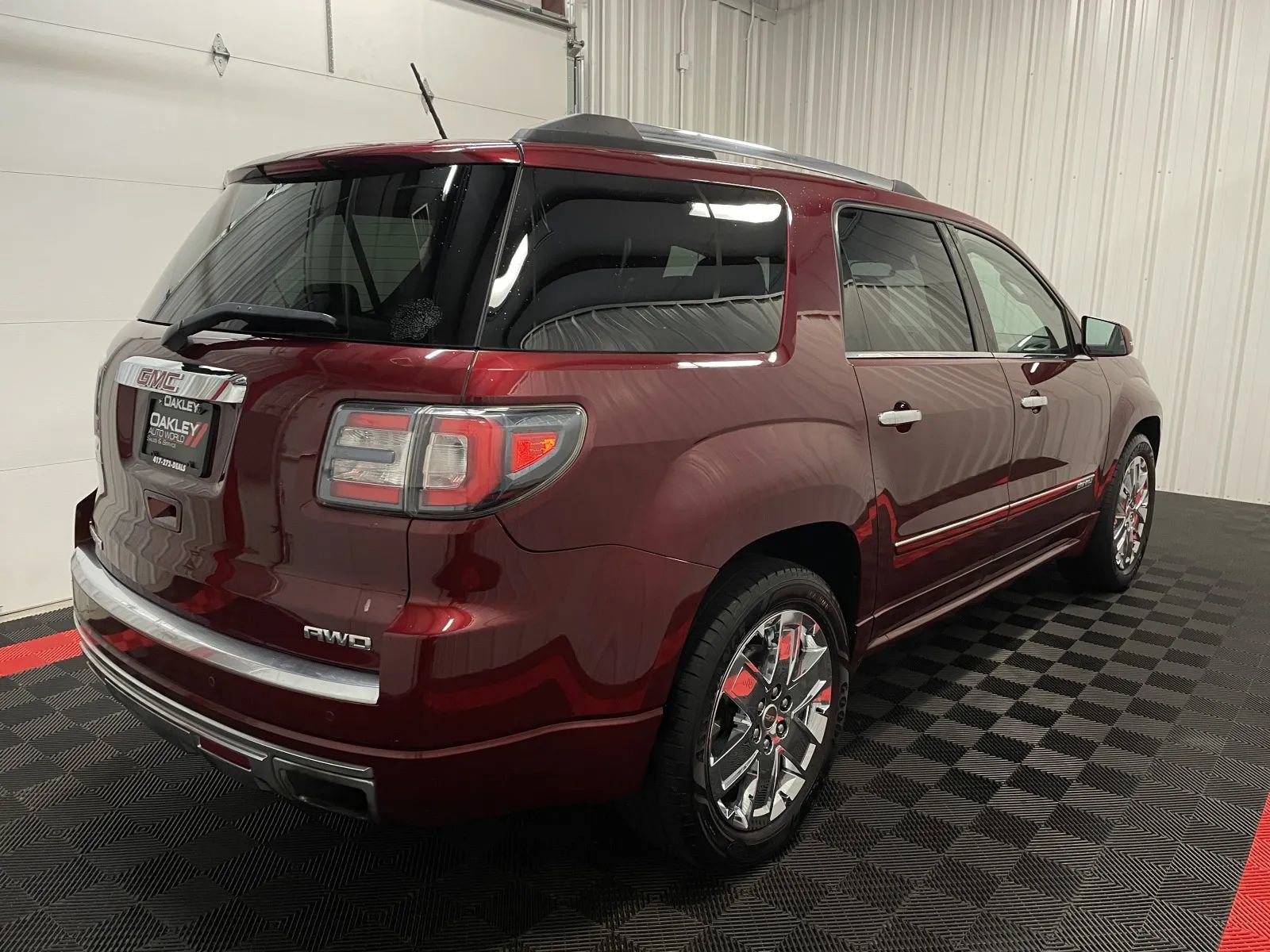 Used 2015 GMC Acadia Denali AWD/4WD image 4