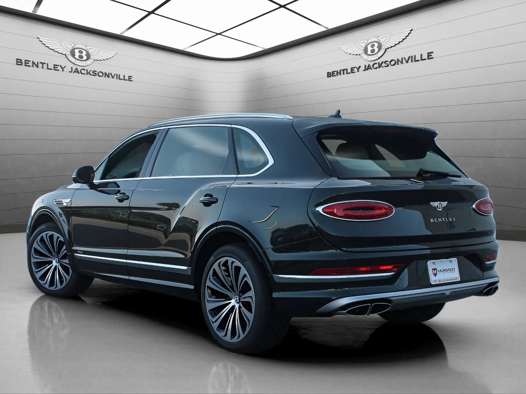 Certified 2024 Bentley Bentayga Extended Wheelbase AWD/4WD image 3