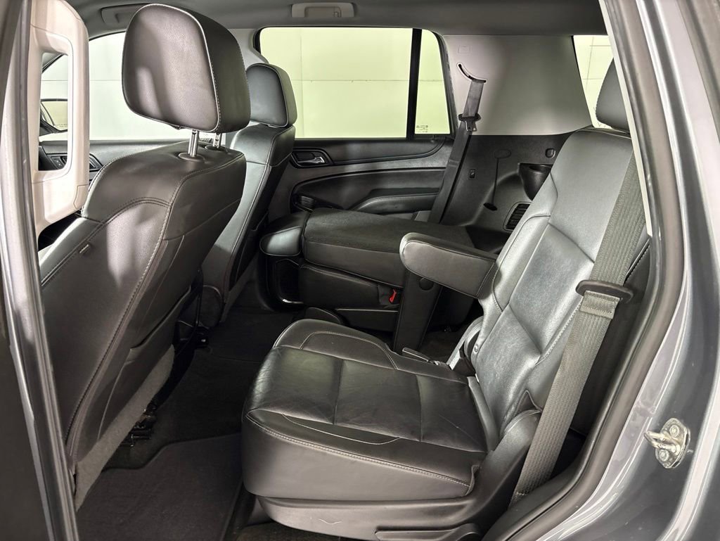 Used 2018 Chevrolet Tahoe LT w/ Luxury Package RWD image 32