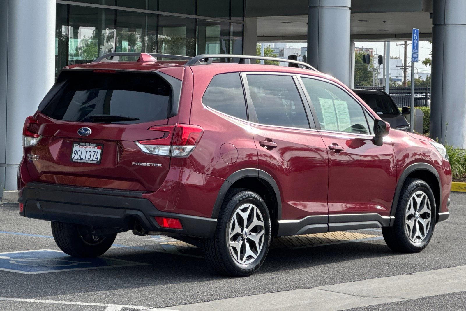 Certified 2023 Subaru Forester Premium AWD/4WD image 4