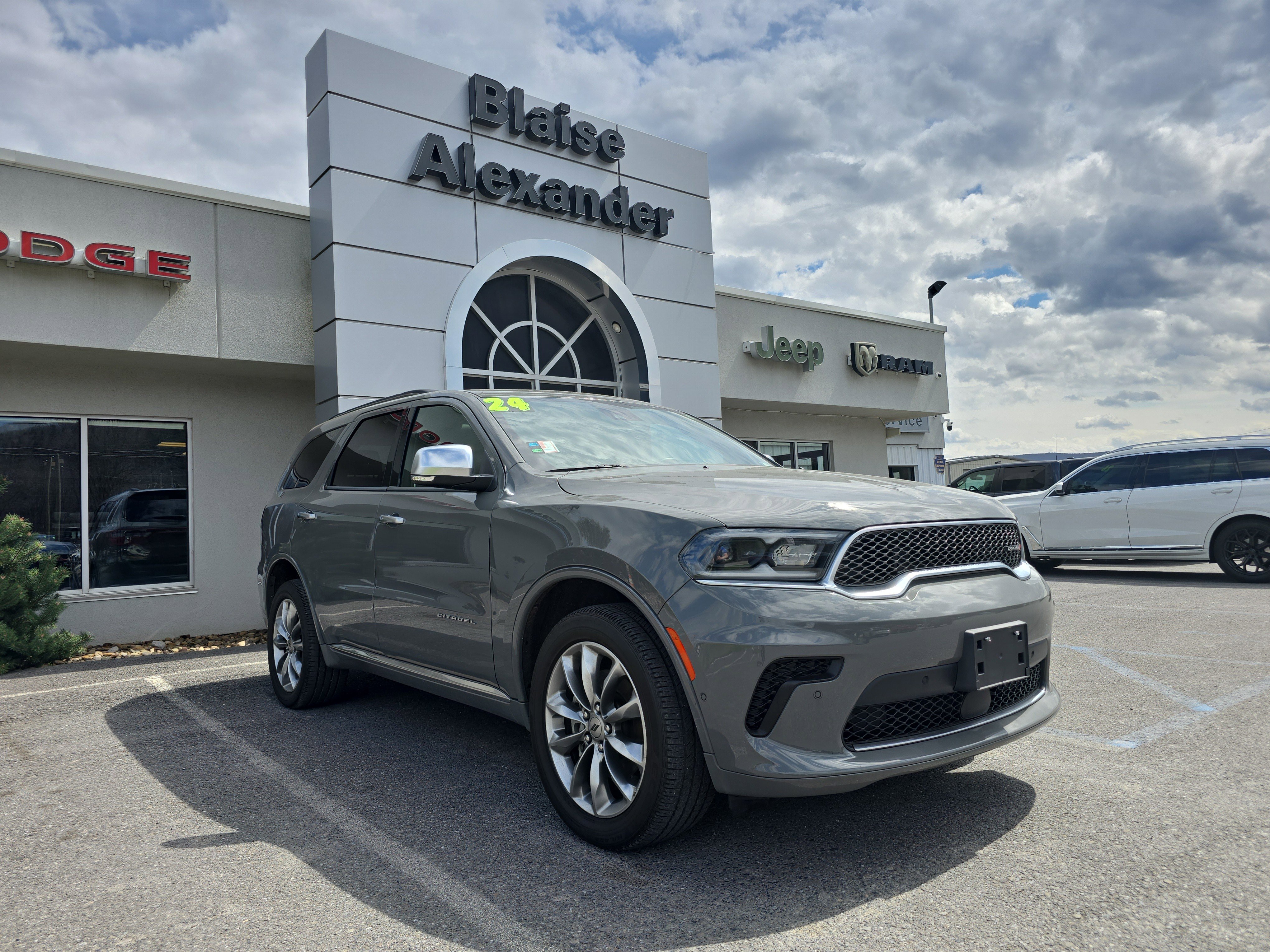 Used 2024 Dodge Durango Citadel AWD/4WD video 1