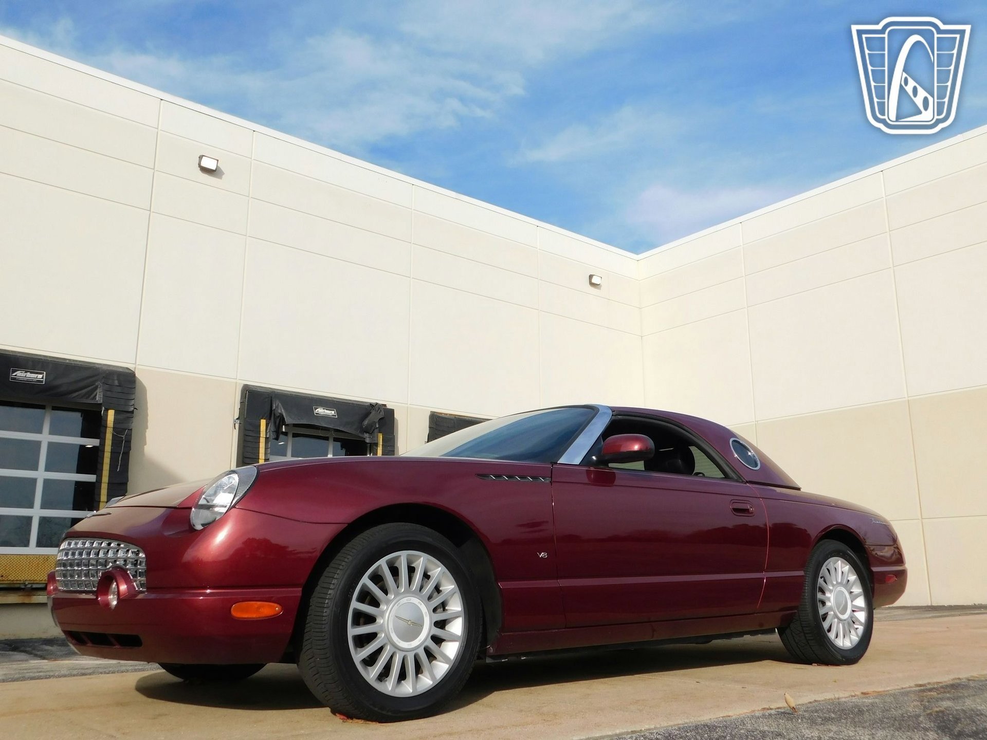 Used 2004 Ford Thunderbird image 18