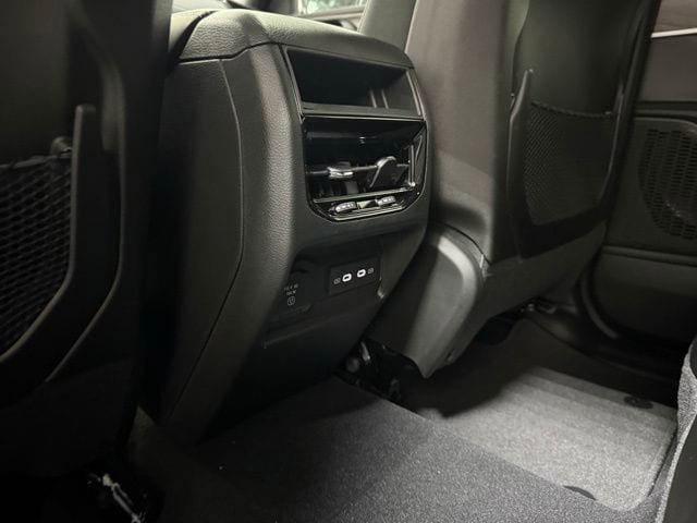 New 2026 Jeep Grand Cherokee Altitude AWD/4WD image 23