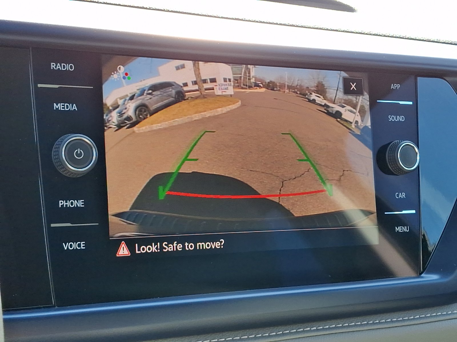 Certified 2024 Volkswagen Taos SE AWD/4WD image 18