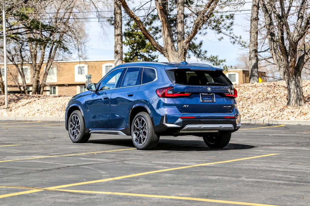 New 2026 BMW X1 xDrive28i w/ Convenience Package AWD/4WD image 3