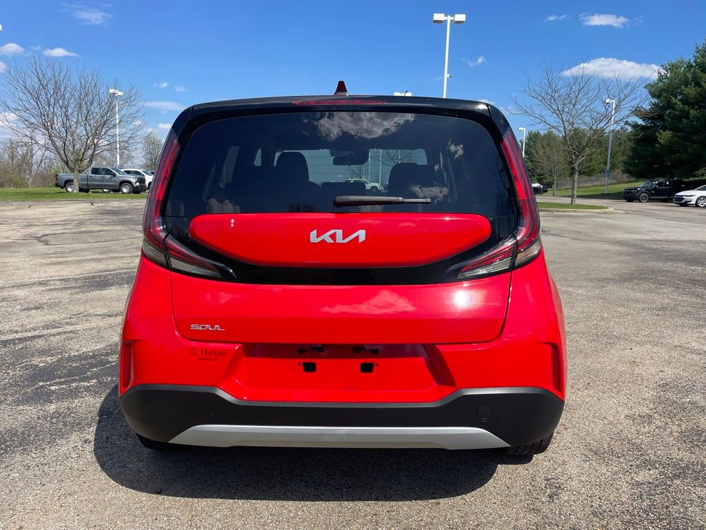 Certified 2023 Kia Soul LX w/ LX Technology Package FWD image 4
