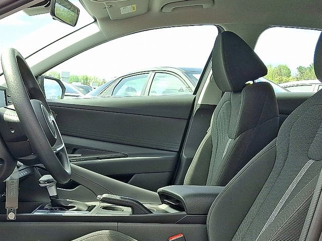 New 2026 Hyundai Elantra SE FWD image 7