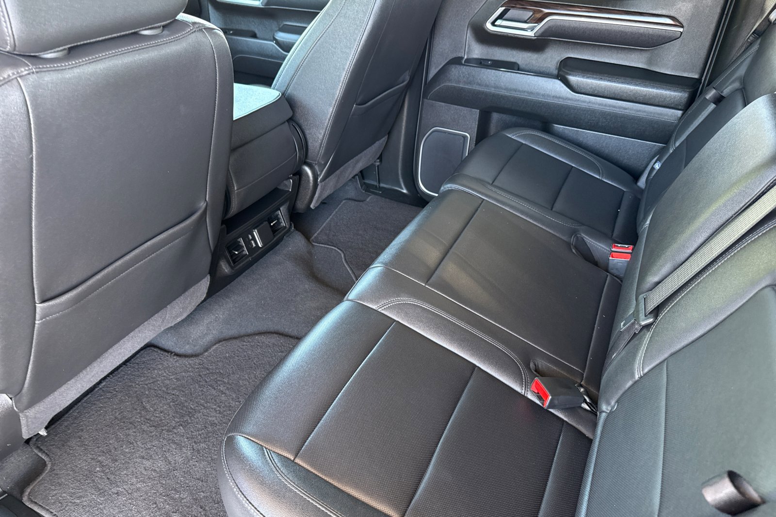 Used 2025 GMC Sierra 1500 SLT image 15