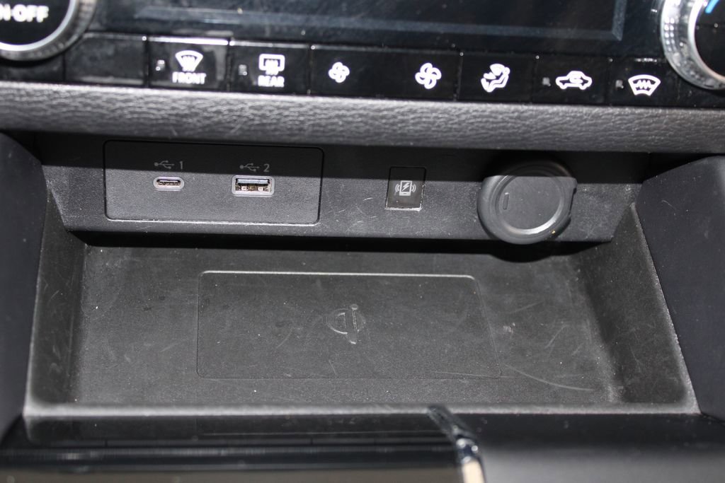 Used 2024 Mitsubishi Outlander 4WD Plug-In Hybrid image 43