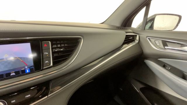 Used 2022 Buick Enclave Essence w/ Sport Touring Edition FWD image 34