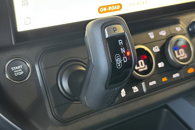 New 2026 Land Rover Defender 110 S AWD/4WD image 21