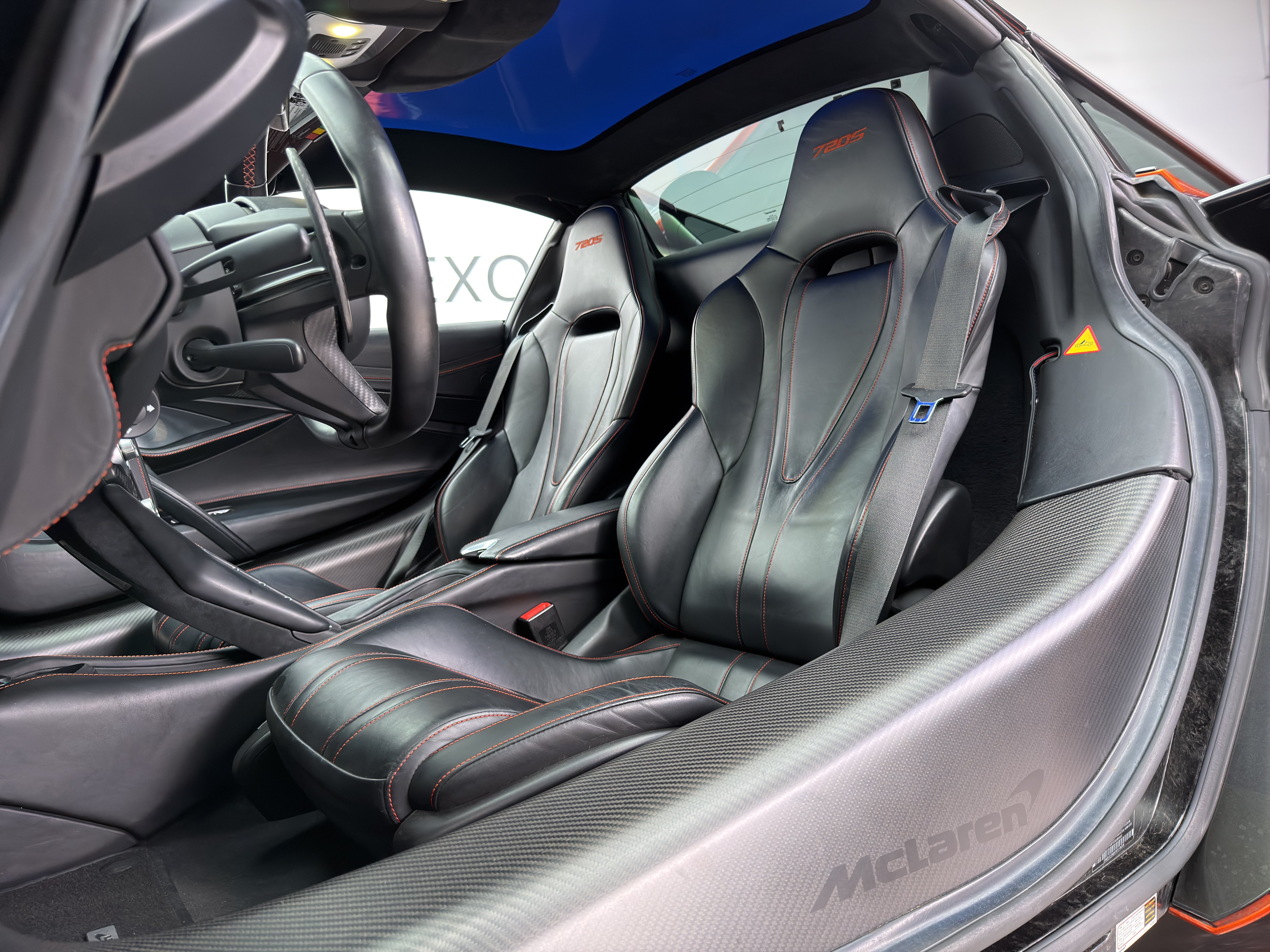 Used 2020 McLaren 720S Spider RWD image 23