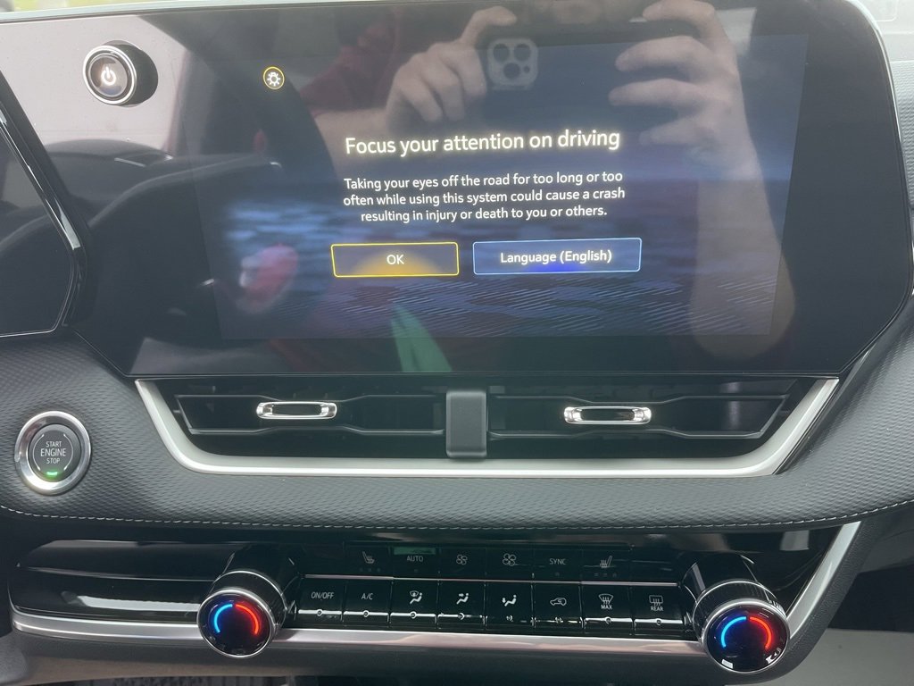 New 2026 Chevrolet Equinox LT w/ Convenience Package II image 16