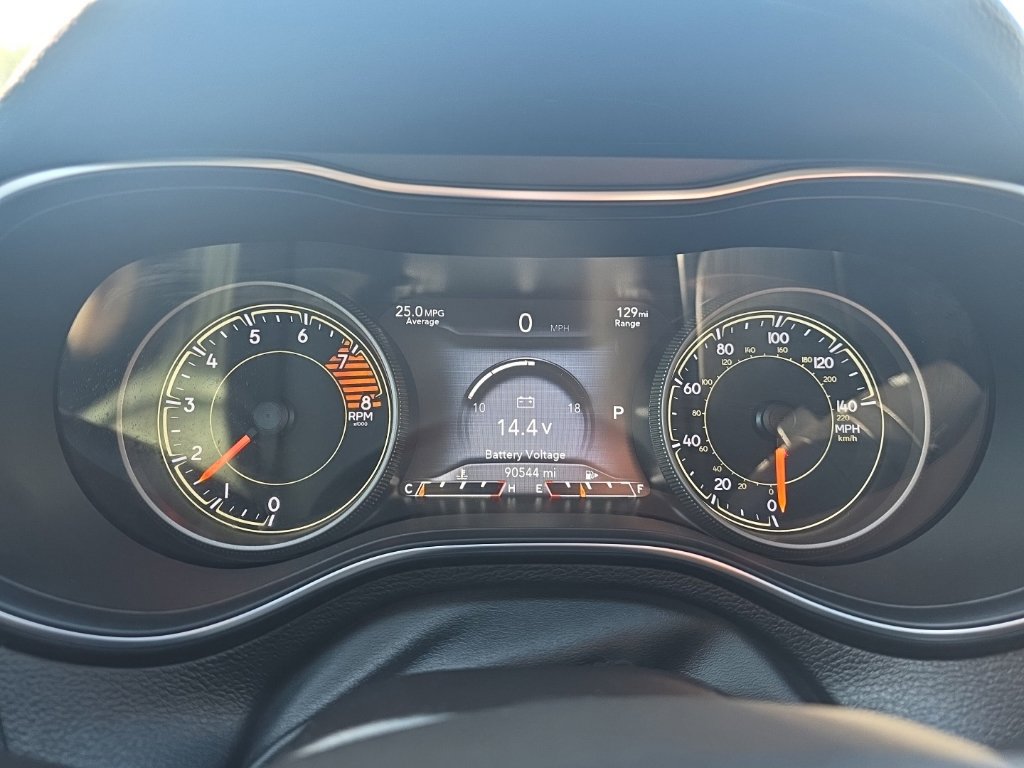 Used 2019 Jeep Cherokee Limited AWD/4WD image 35