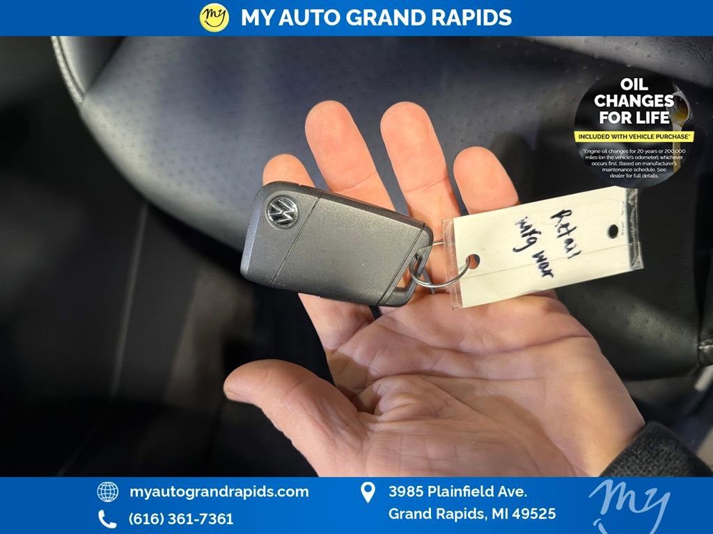 Used 2022 Volkswagen Atlas Cross Sport SE image 42