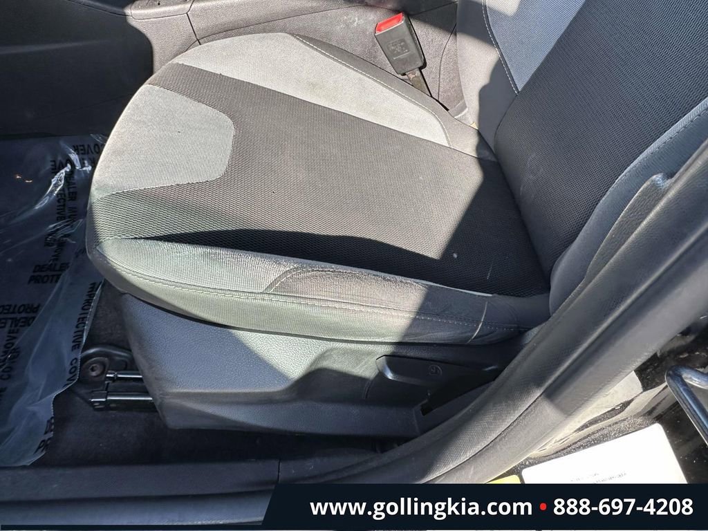 Used 2014 Ford Focus SE w/ SE Sport Package image 17