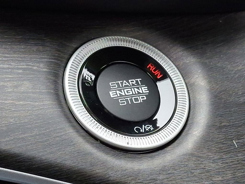 New 2024 Jeep Grand Cherokee Limited 4xe w/ Luxury Tech Group II AWD/4WD image 17