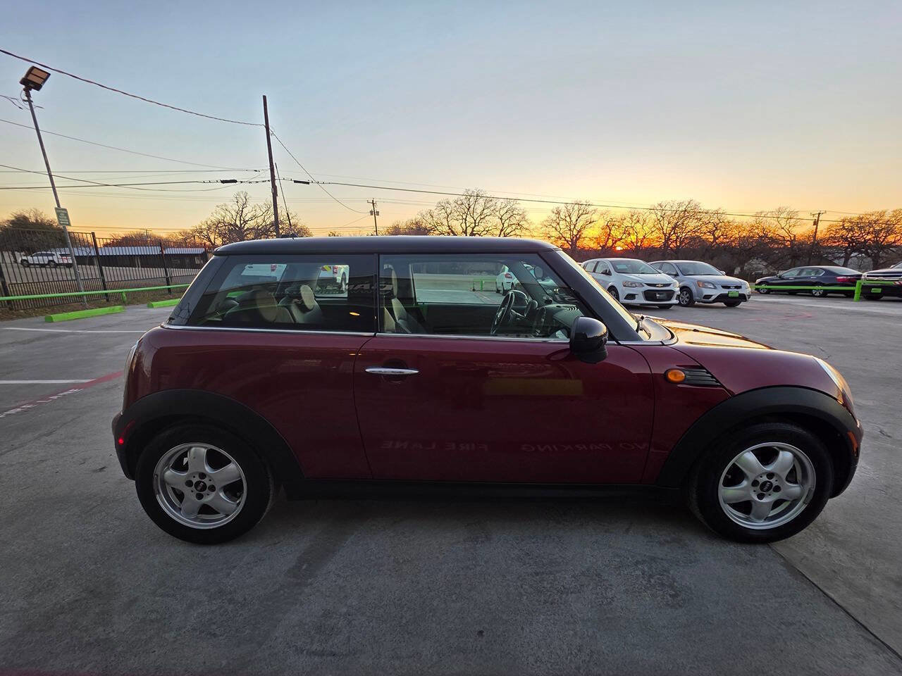 Used 2008 MINI Cooper Hardtop w/ Premium Pkg image 12