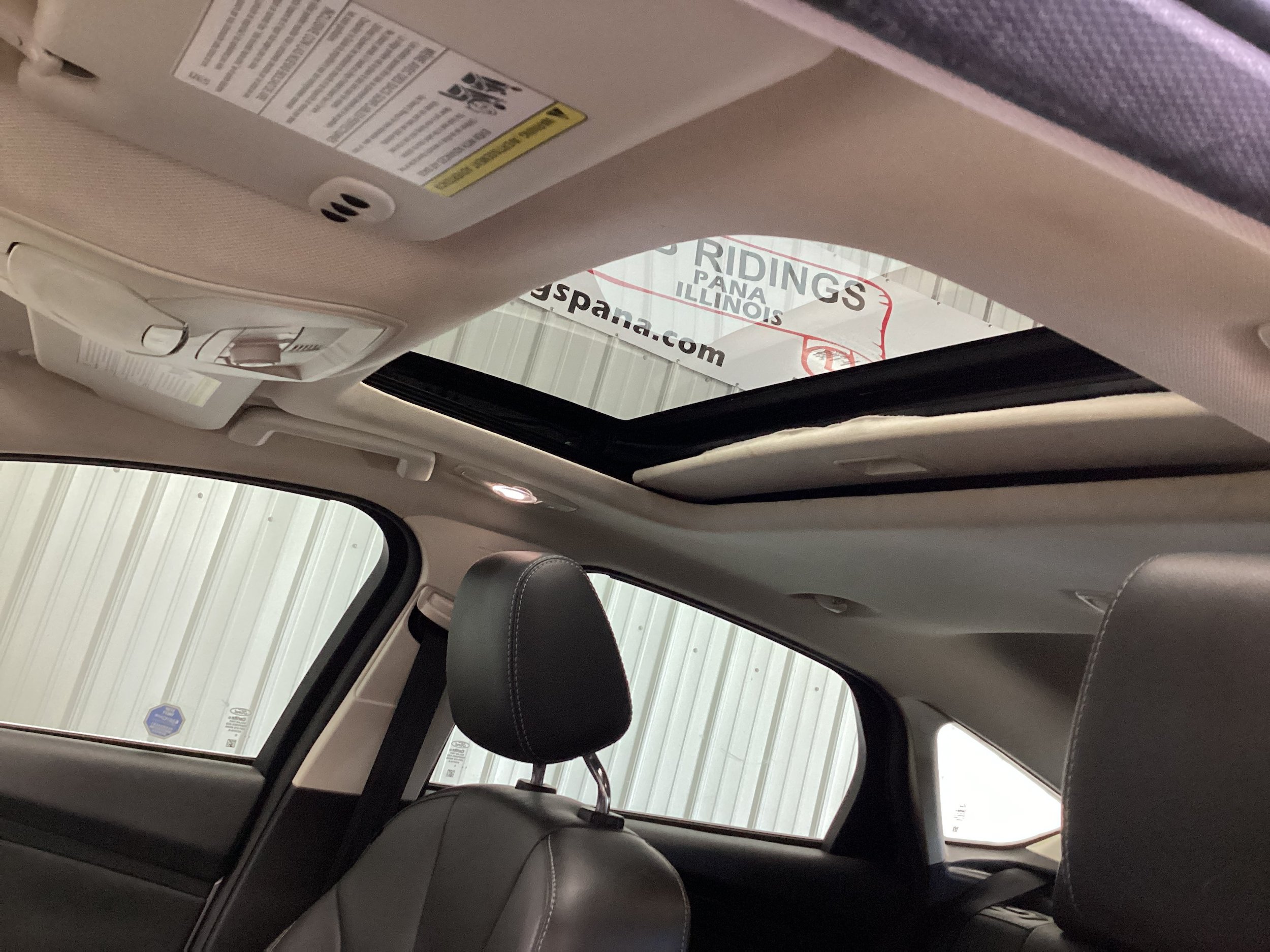 Used 2012 Ford Focus Titanium FWD image 17