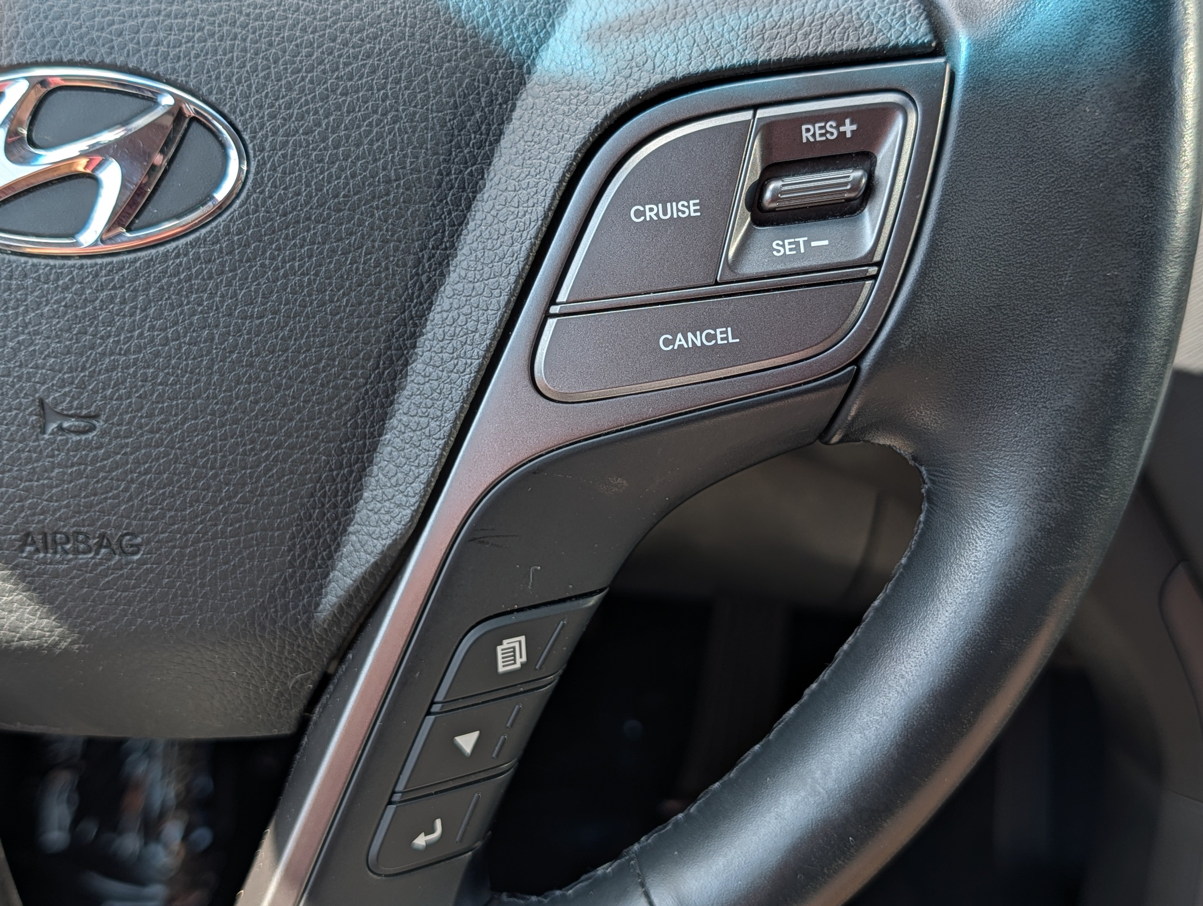Used 2018 Hyundai Santa Fe Sport AWD/4WD image 30