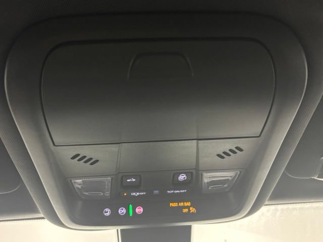 Used 2023 Chevrolet Equinox RS w/ RS Leather Package AWD/4WD image 41