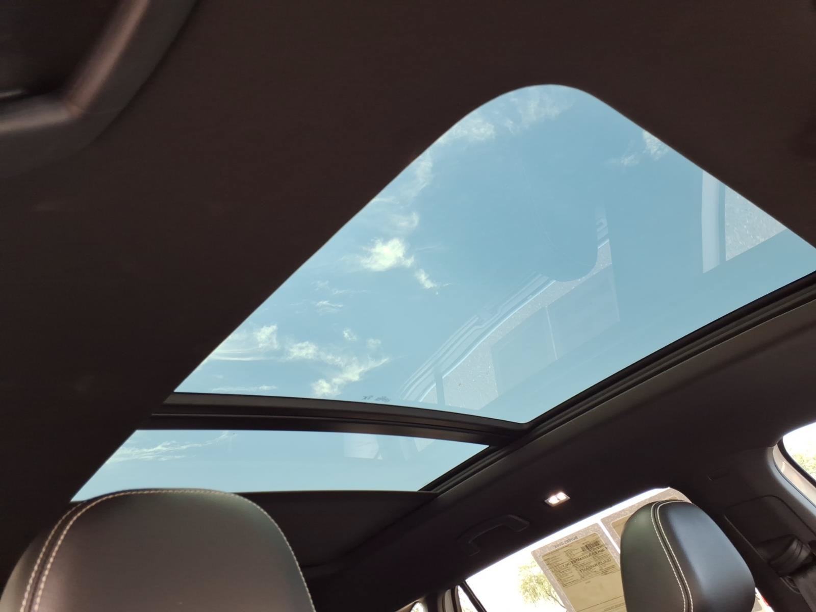 Certified 2024 Volkswagen Atlas Cross Sport SE w/ Panoramic Sunroof Package FWD image 10