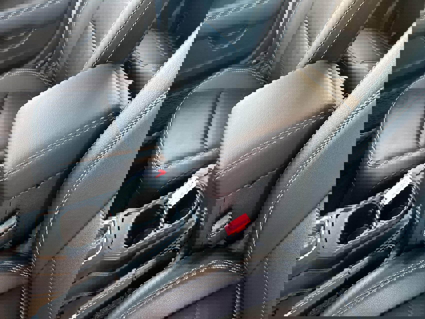 New 2023 Jeep Wrangler Sahara w/ Cold Weather Group image 21