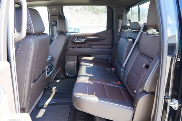 Used 2025 GMC Sierra 1500 Denali w/ Technology Package AWD/4WD image 12