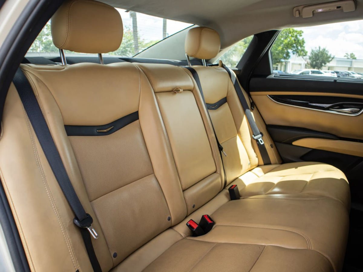 Used 2013 Cadillac XTS Premium FWD image 19