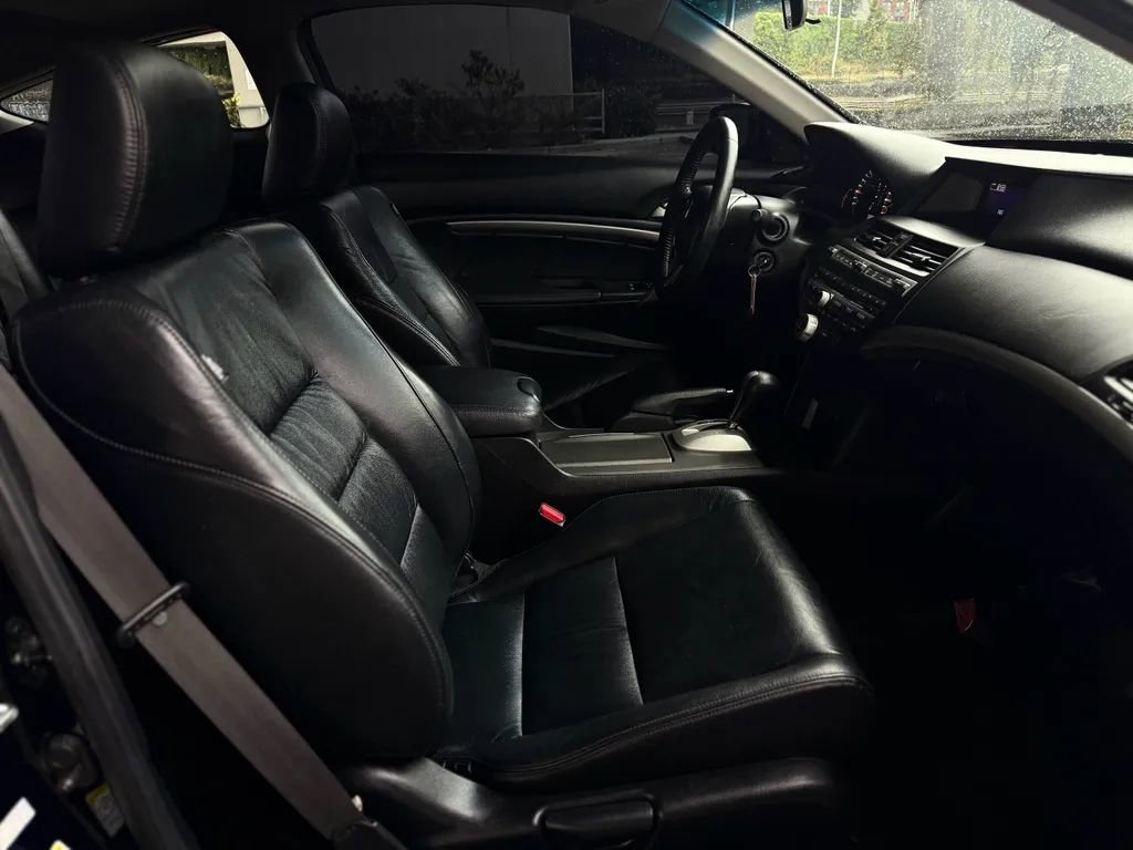 Used 2011 Honda Accord EX-L image 29