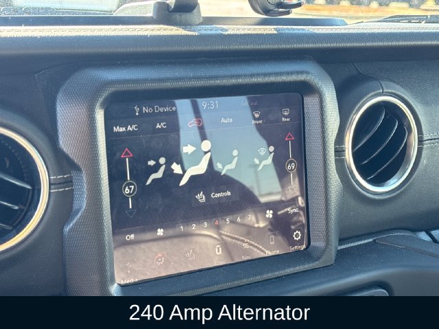 Used 2022 Jeep Wrangler Unlimited Sahara w/ Cold Weather Group AWD/4WD image 27