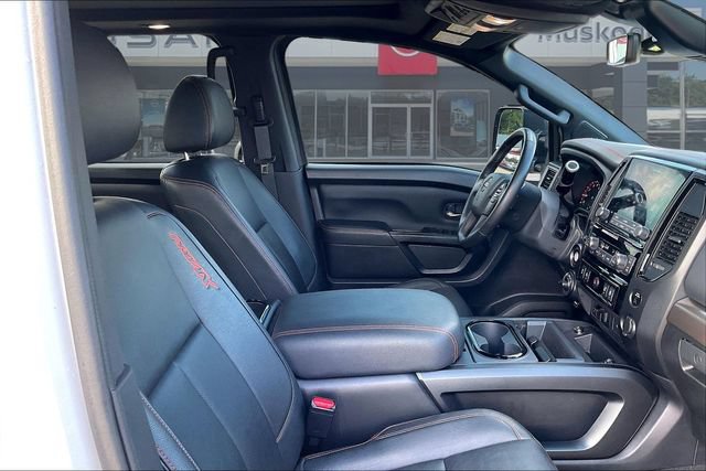 Used 2023 Nissan Titan PRO-4X w/ Pro-4x Convenience Package AWD/4WD image 29