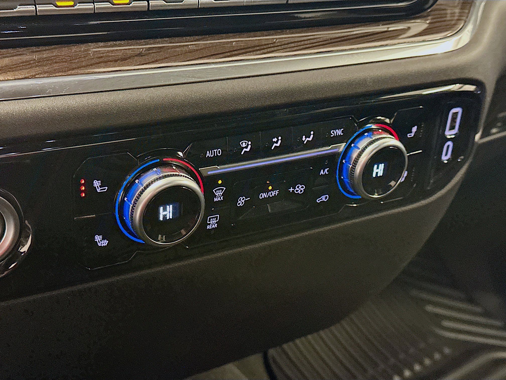 Used 2024 GMC Sierra 1500 Elevation image 24