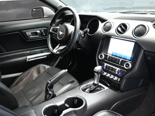 Used 2020 Ford Mustang Premium RWD image 15