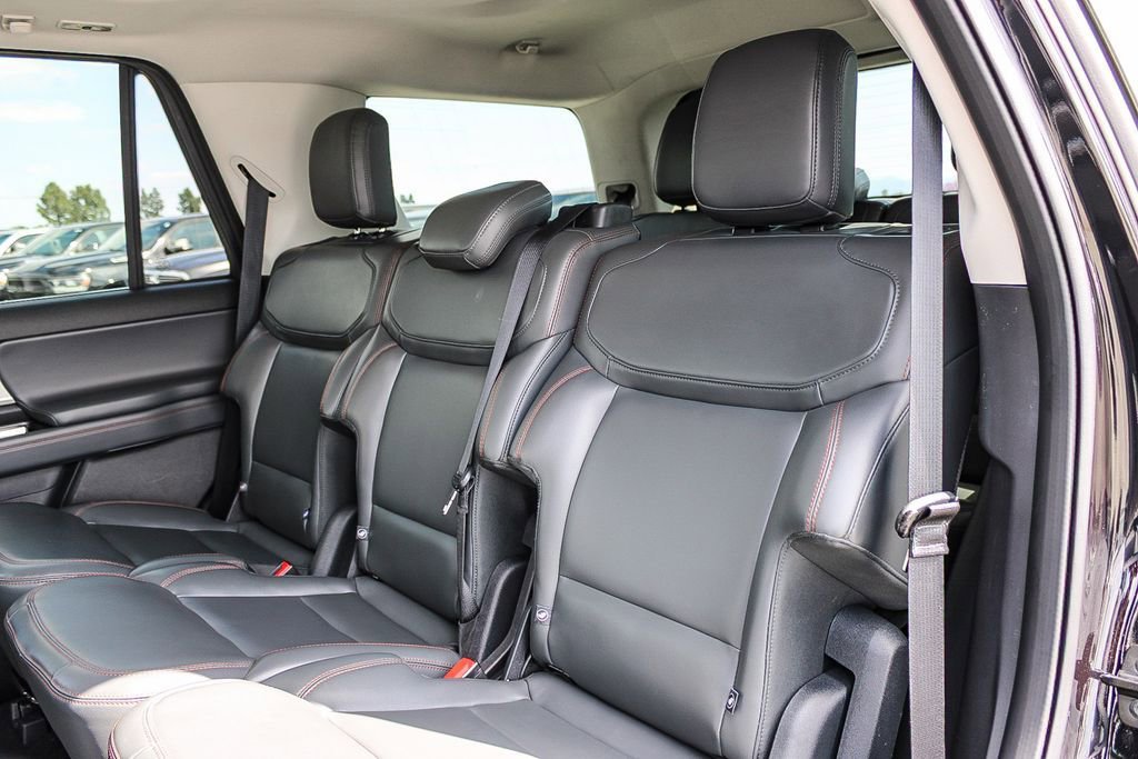 Used 2025 Ford Expedition Active AWD/4WD image 19