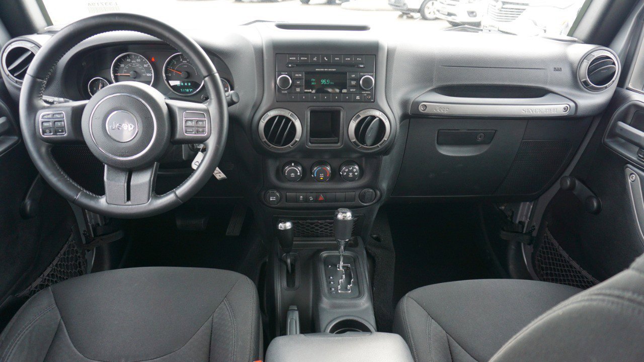 Used 2016 Jeep Wrangler Unlimited Sport w/ Connectivity Group image 24