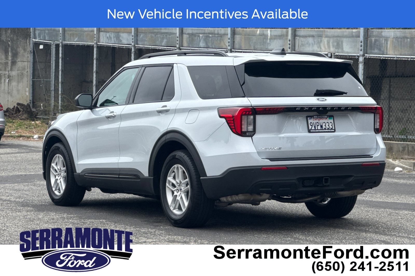 Used 2026 Ford Explorer Active RWD image 6