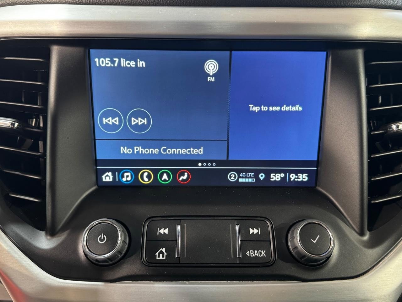 Used 2023 GMC Acadia SLT w/ Elevation Edition image 21