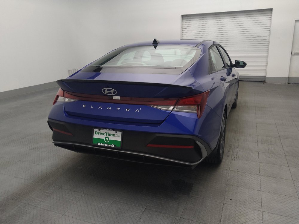 Used 2025 Hyundai Elantra Sport w/ Cargo Package FWD image 7