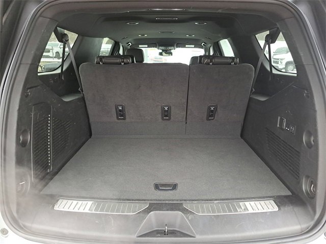 Used 2024 Chevrolet Suburban Premier image 28