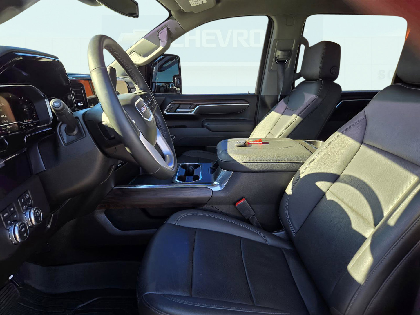 Certified 2025 GMC Sierra 2500 SLT w/ SLT Convenience Package AWD/4WD image 12