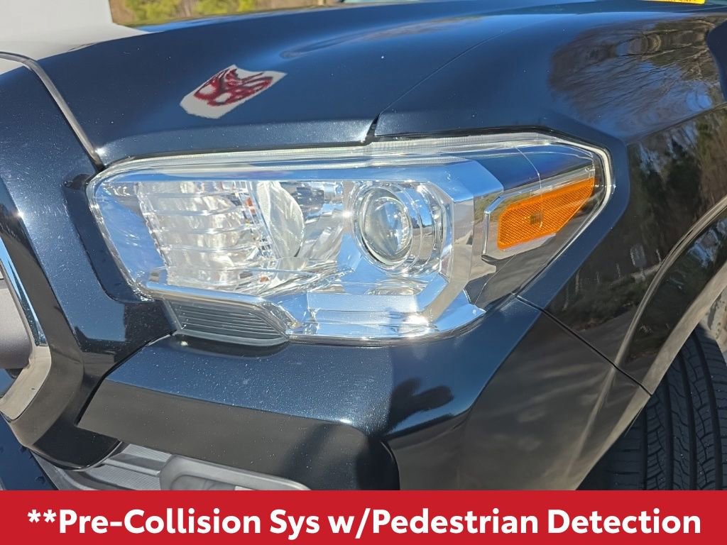 Used 2022 Toyota Tacoma SR5 RWD image 13