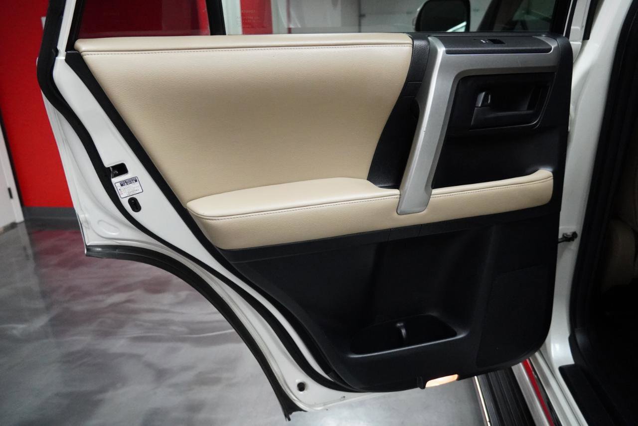 Used 2010 Toyota 4Runner Limited AWD/4WD image 18