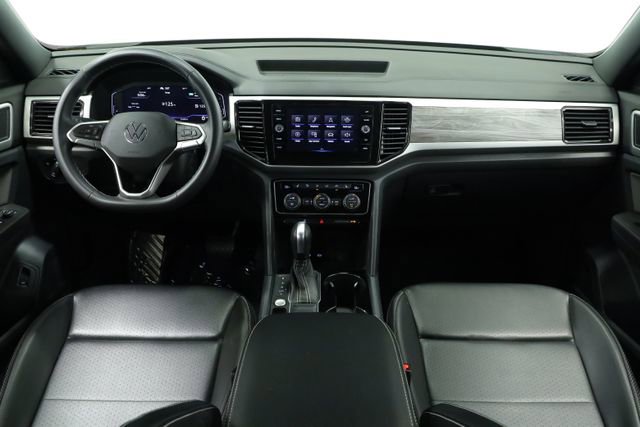 Certified 2022 Volkswagen Atlas Cross Sport SE image 11